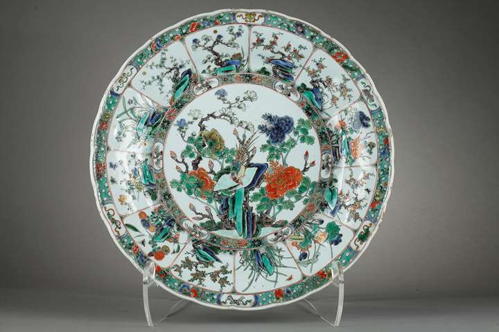 Porcelain famille verte dish very finely decorated with flowers and birds- Kangxi period